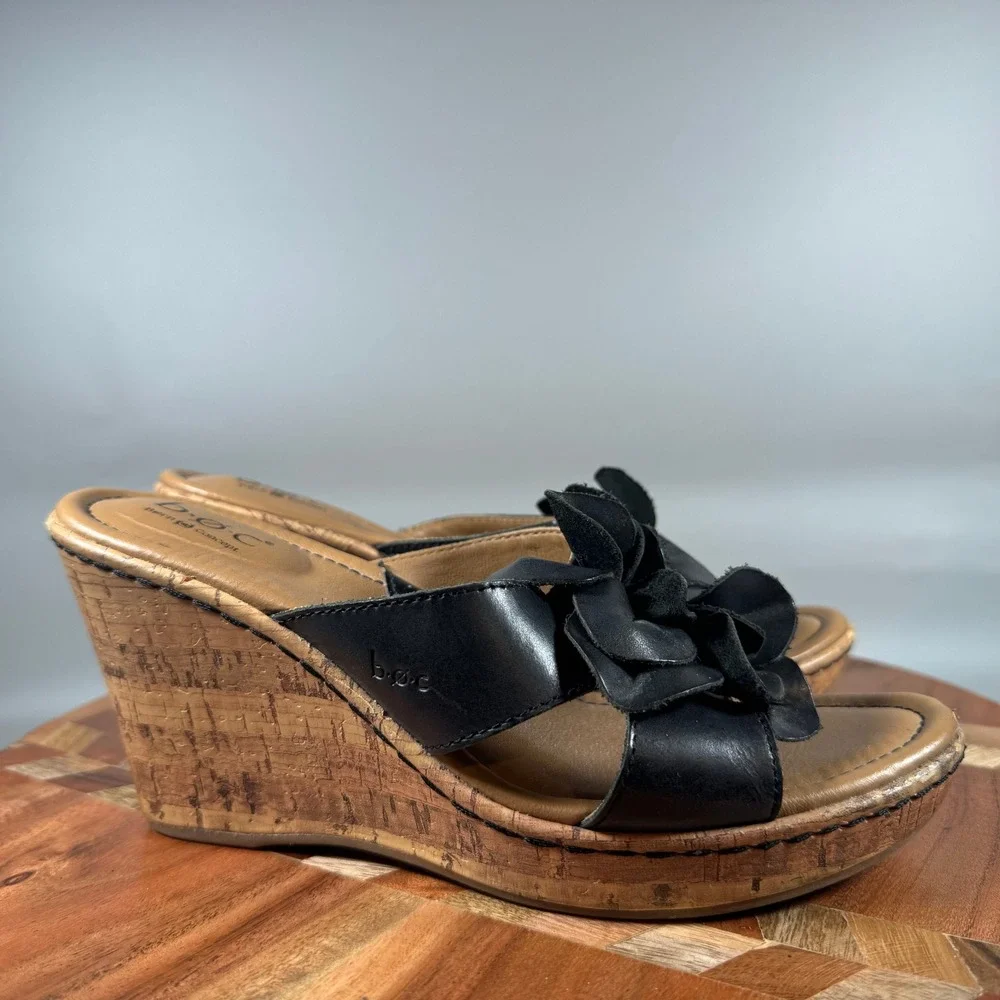 b.o.c. Born Concept Women 7M Black Leather Flower Wedge Slide Sandals Z13603